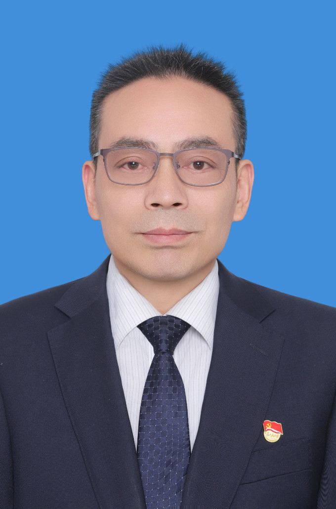 趙 云 德（黨委副書記、副董事長、總經理）